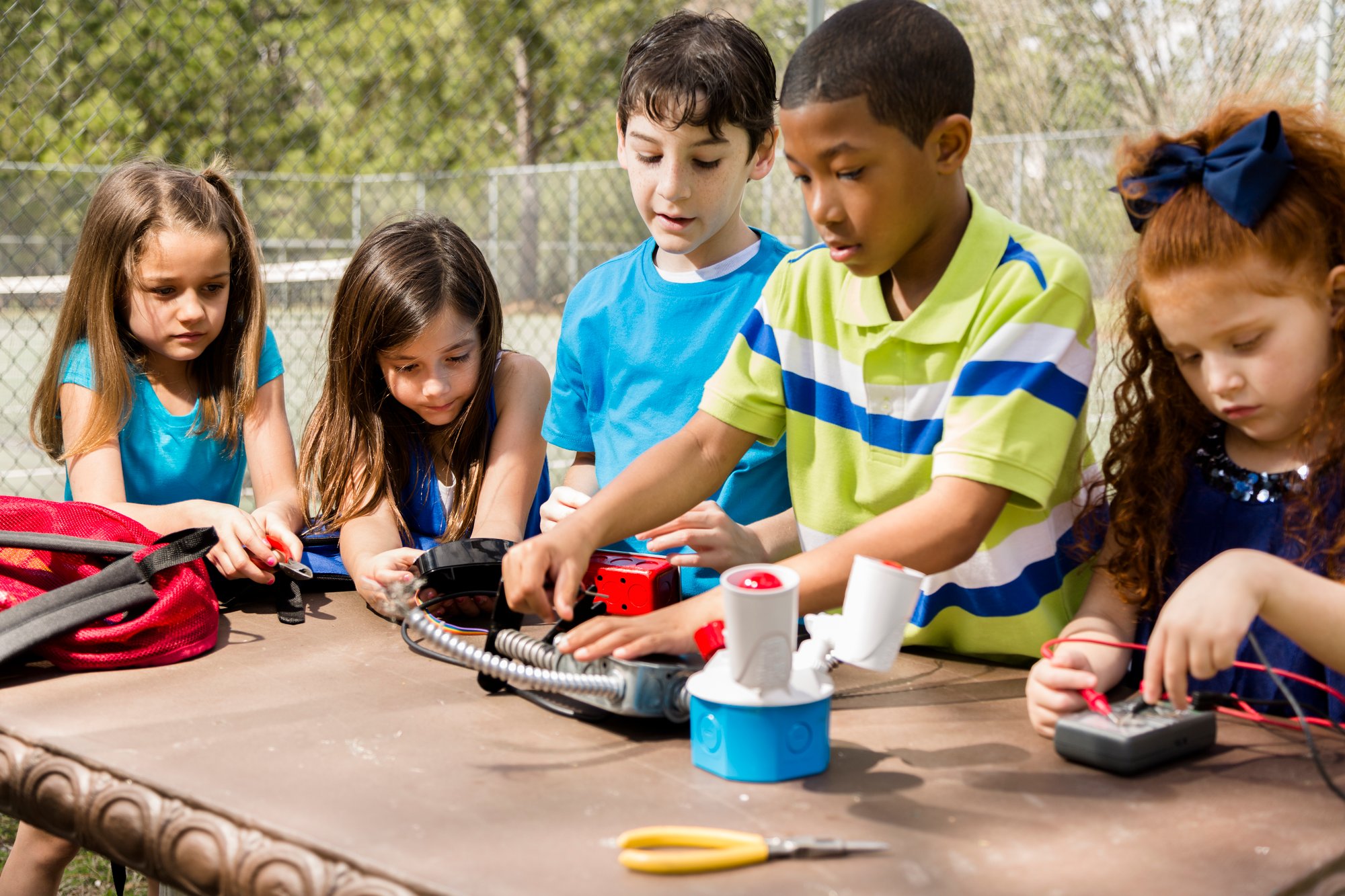 Children learn science through methodology implemented by STEM programs at EiE